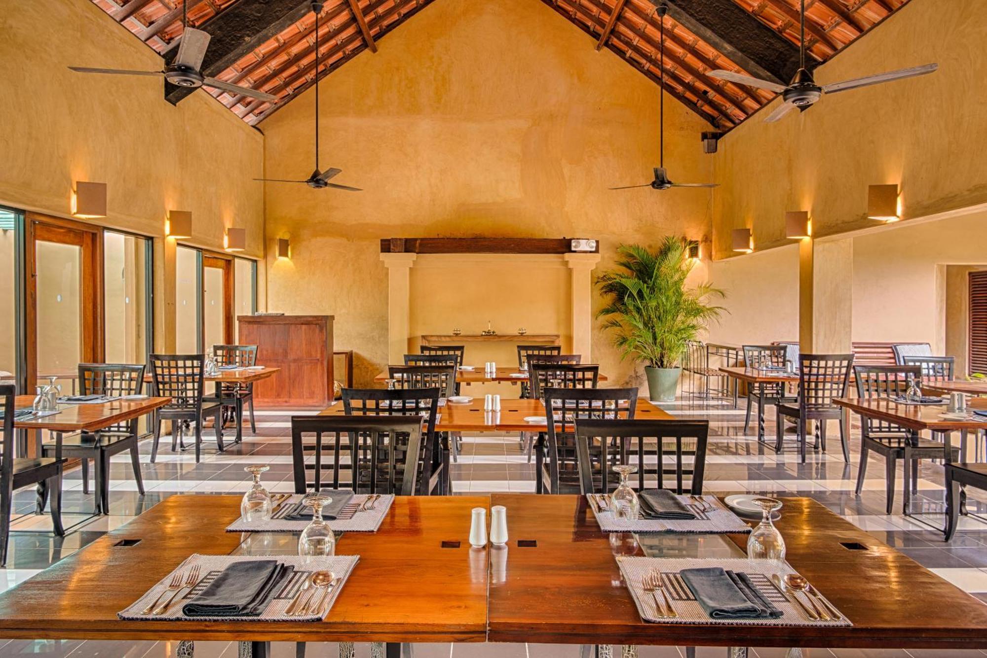 Jetwing Ayurveda Pavilions Negombo Buitenkant foto